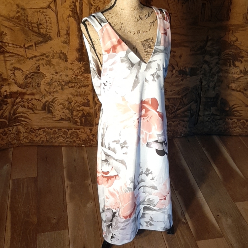 Rebecca's B NEW Floral Midi 16